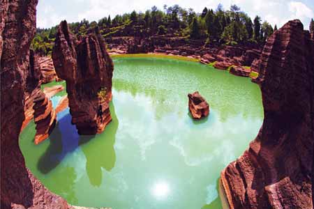 張家界、袁家界、天子山、紅石林、鳳凰古城四晚五日游